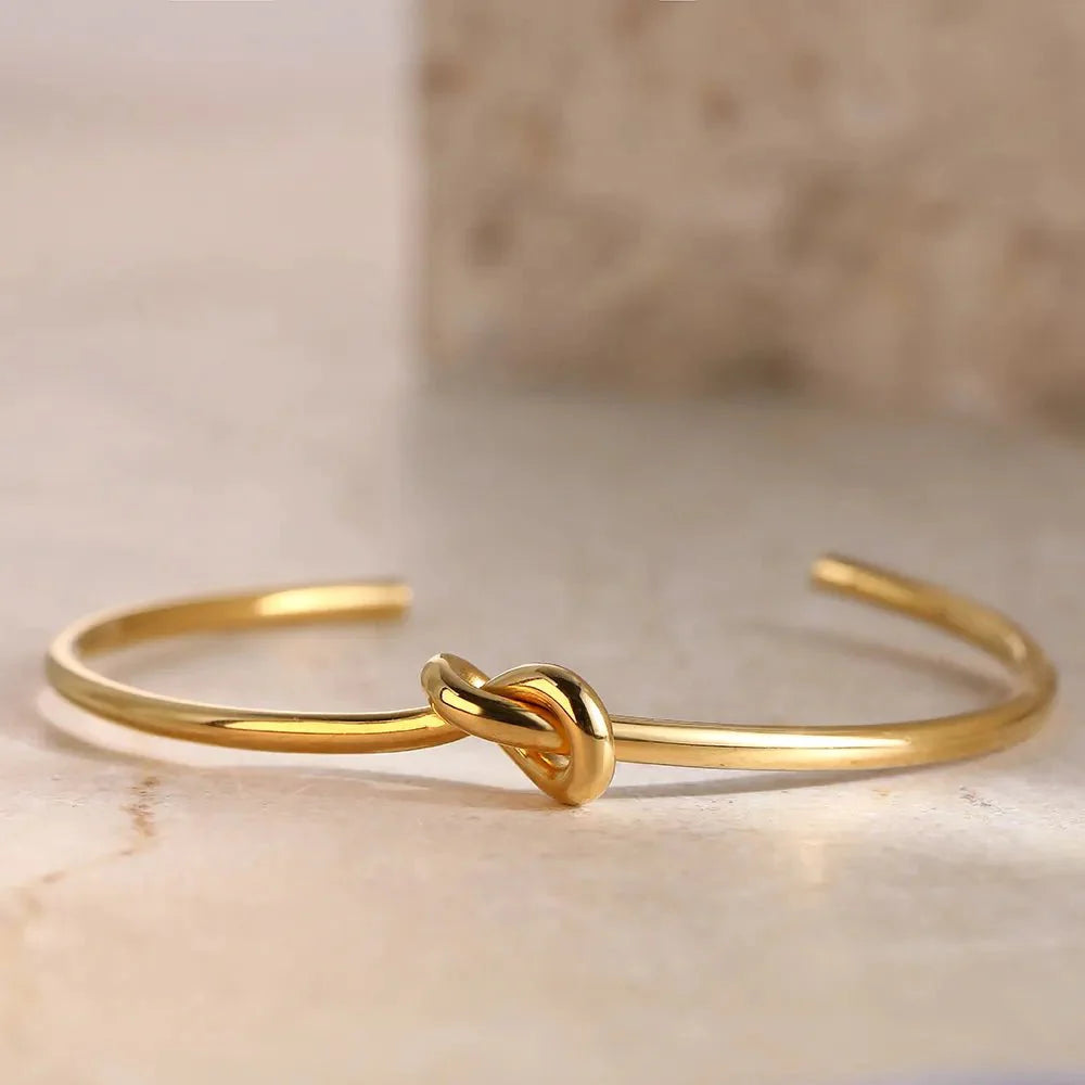 Clea – Bracelet Nœud Classique