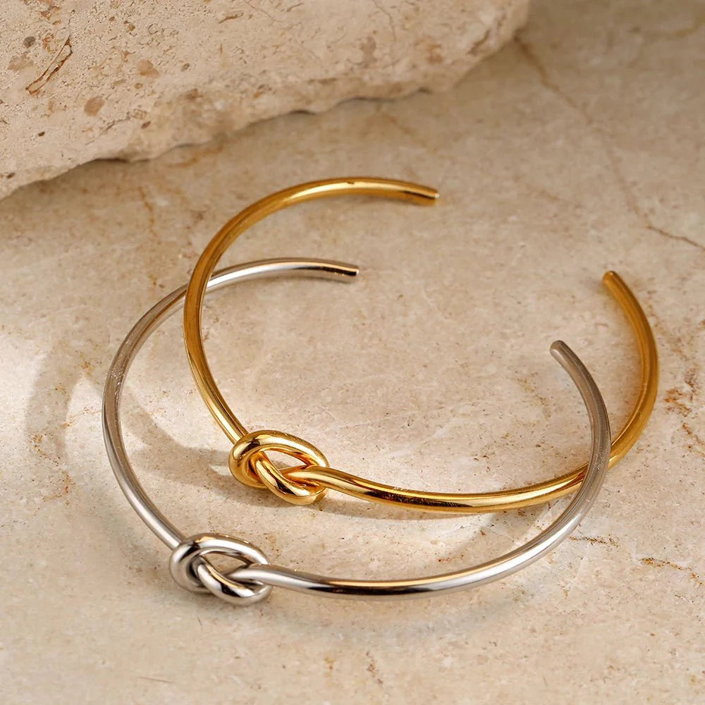 Clea – Bracelet Nœud Classique