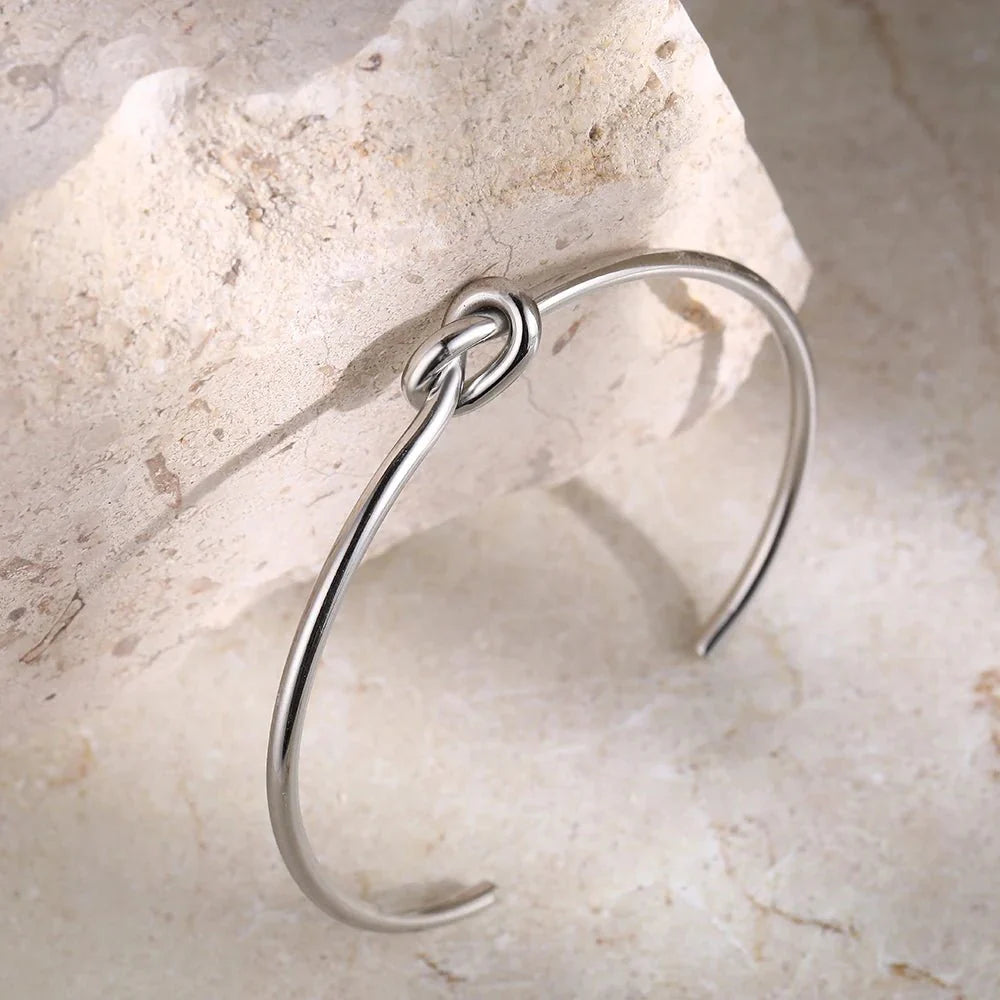 Clea – Bracelet Nœud Classique