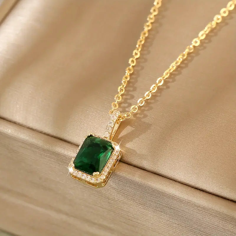 Alix – Collier Doré Élégant