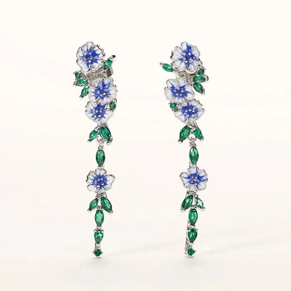 Yara – Boucles d’Oreilles Pendantes Fleuries Bleues