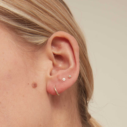 Léane – Mini Micro Créoles en Argent