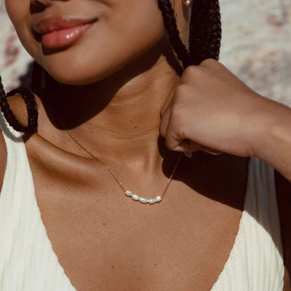 Elle – Collier Perle Élégant