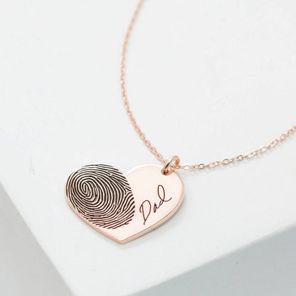 Collier personnalisé avec empreinte de doigt en forme de cœur et nom