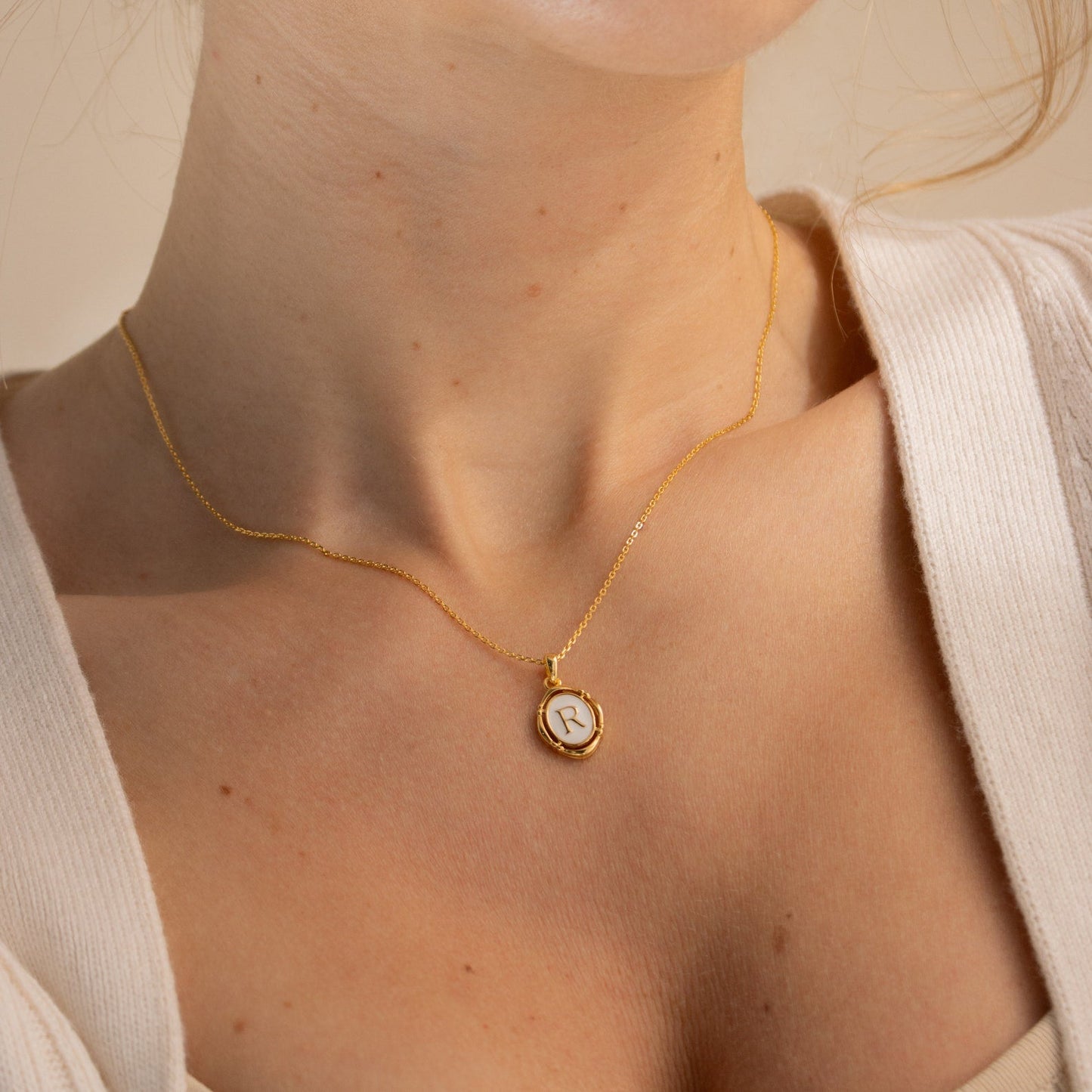 Camille – Collier Pendentif avec Initiale Personnalisée