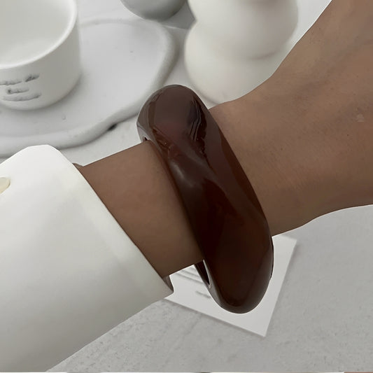 Layra – Bracelet Acrylique Irrégulier Translucide