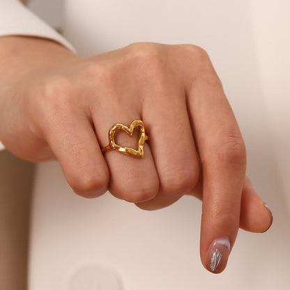 Anne – Bague Élégante en Acier Titane Plaqué Or