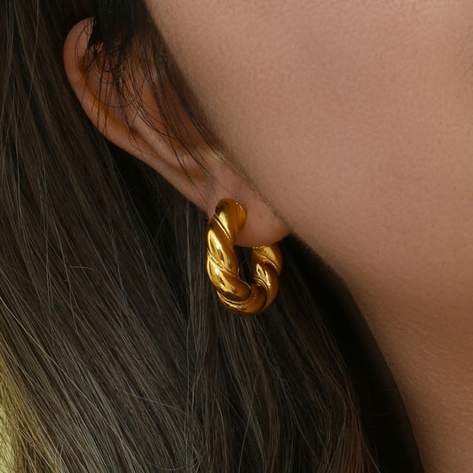 Carmen – Boucles d’Oreilles en Plaqué Or Forme Twist