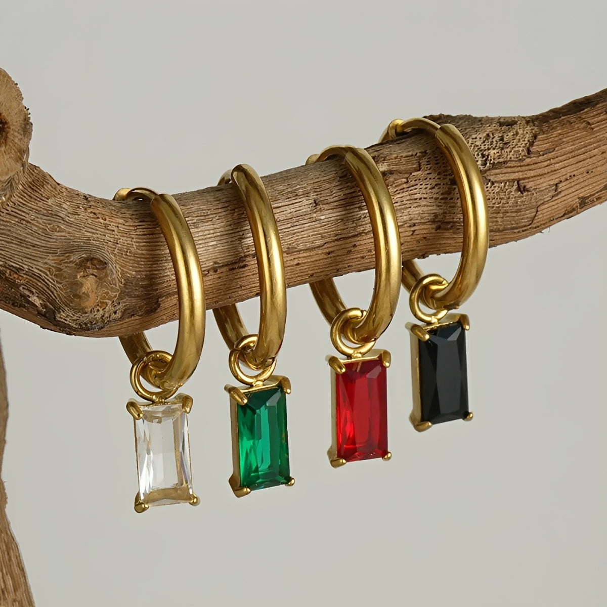 Amara – Boucles d’Oreilles Zircon Plaquées Or