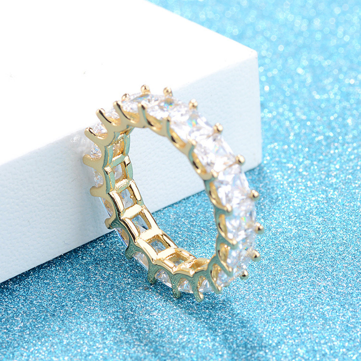 Lucie – Bague simple en platine