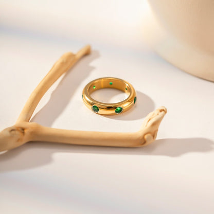 Clara – Bague Cristaux Émeraude Élégante