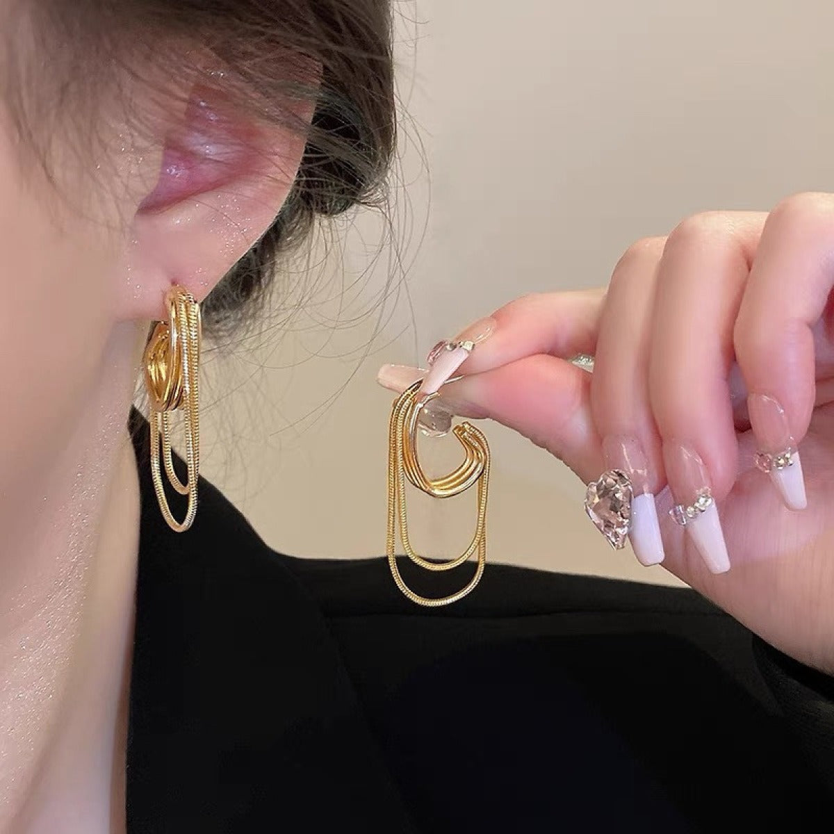 Akemi – Boucles Anneaux Subtiles et Raffinées