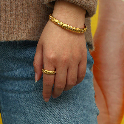 Brianna – Bracelet Rétro Élégance