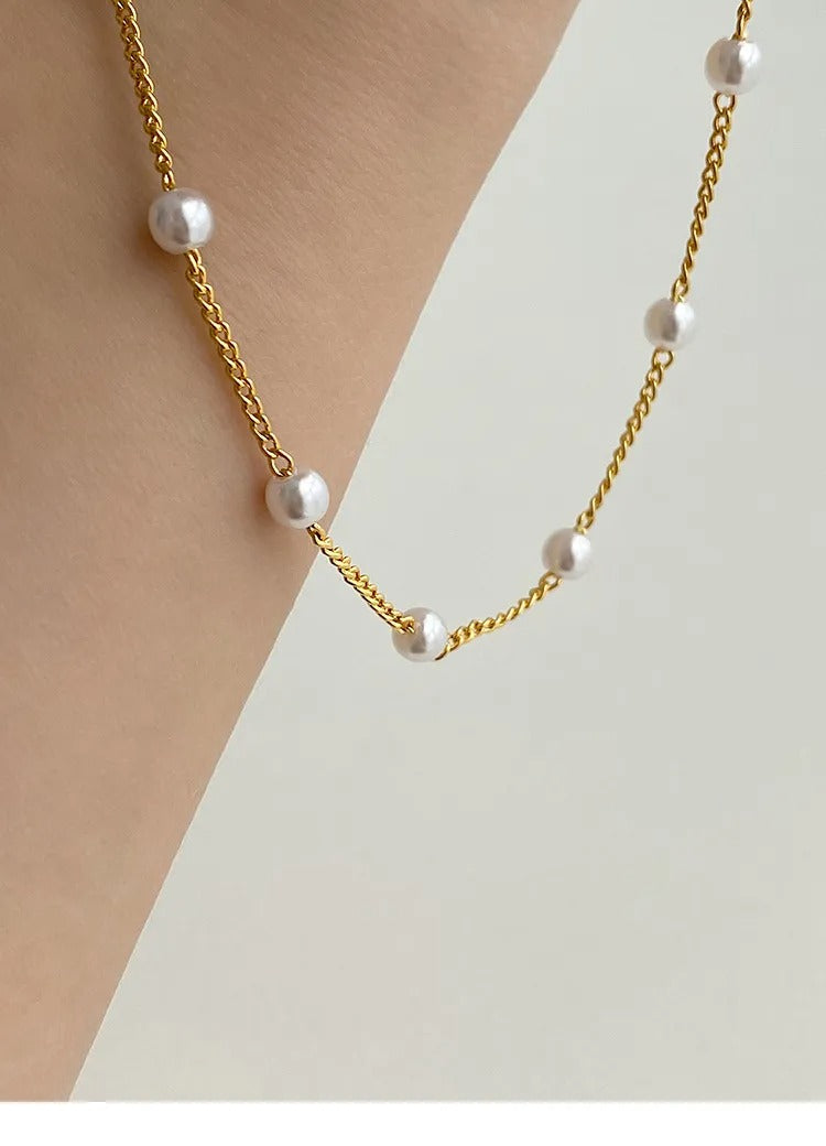 Yvaine – Collier de Perle avec Finition Dorée