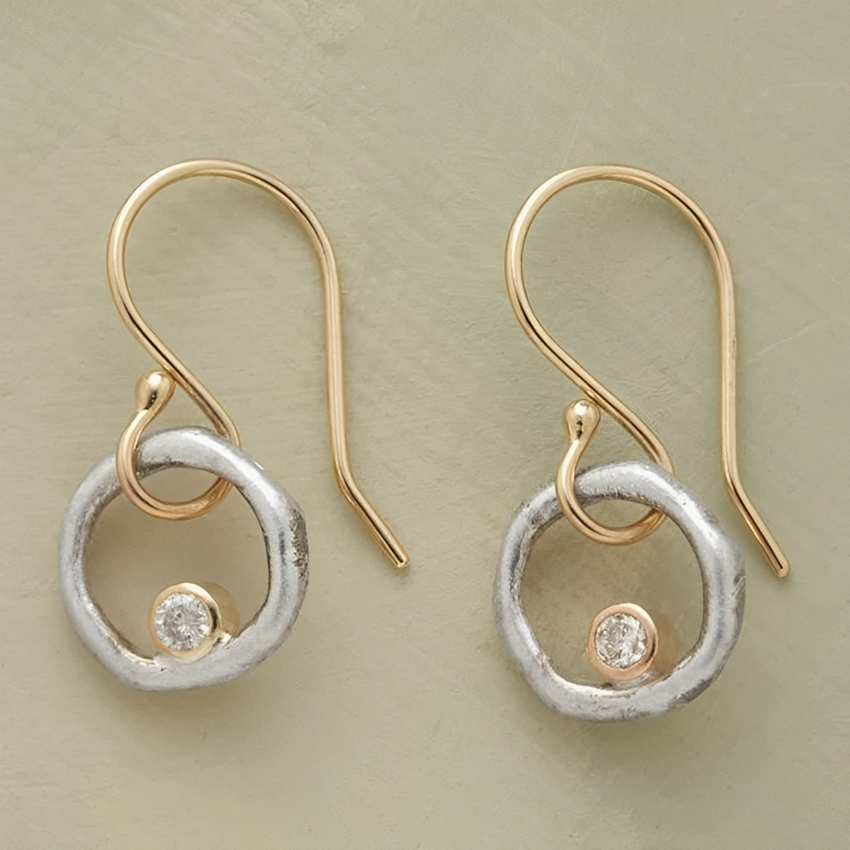 Vanya – Boucles d'Oreilles Vintage en Or et Argent avec Circonia