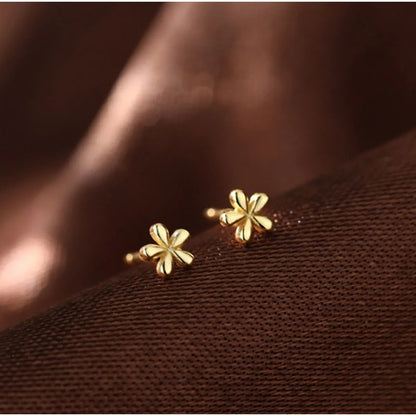 Lily – Petites Boucles d'Oreilles en Or