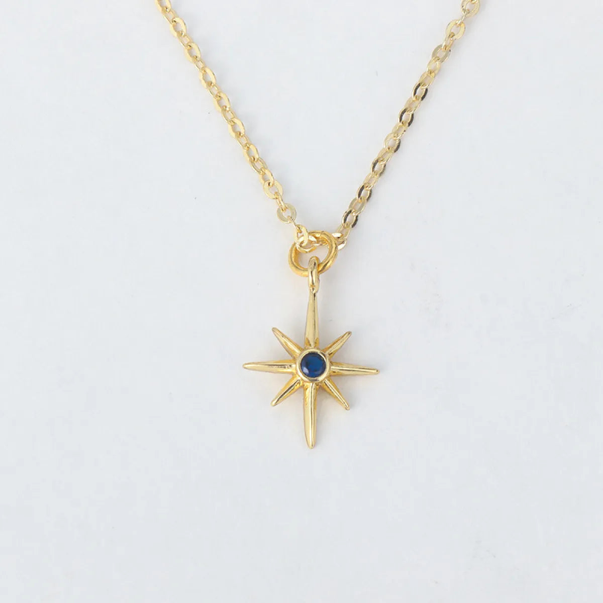Julie – Collier personnalisé en cuivre plaqué or