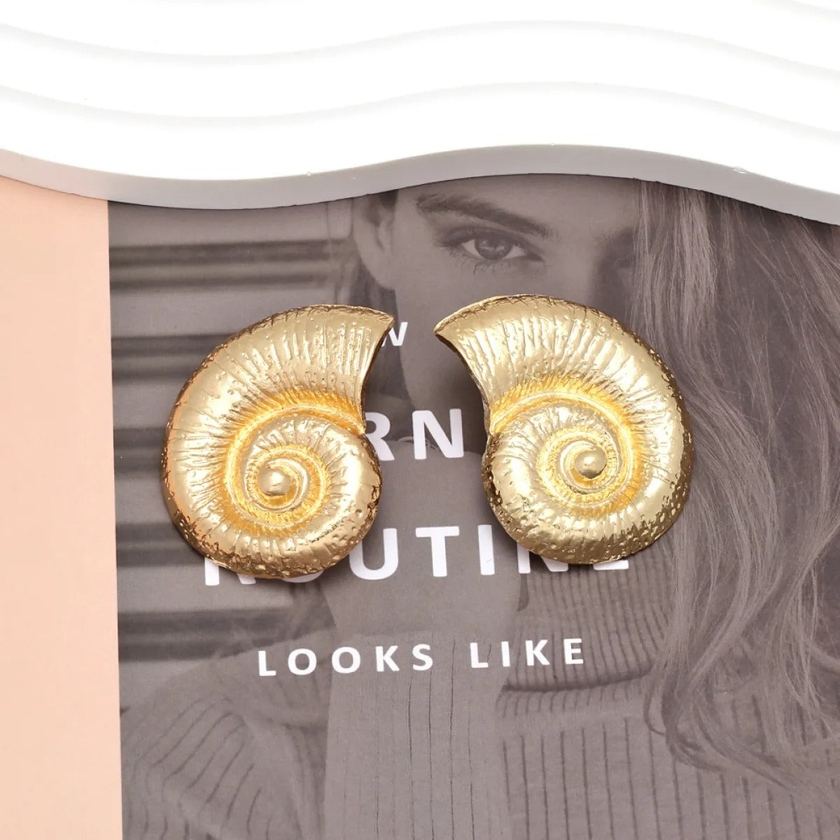 Pia – Boucles d’Oreilles Coquillage Élégantes
