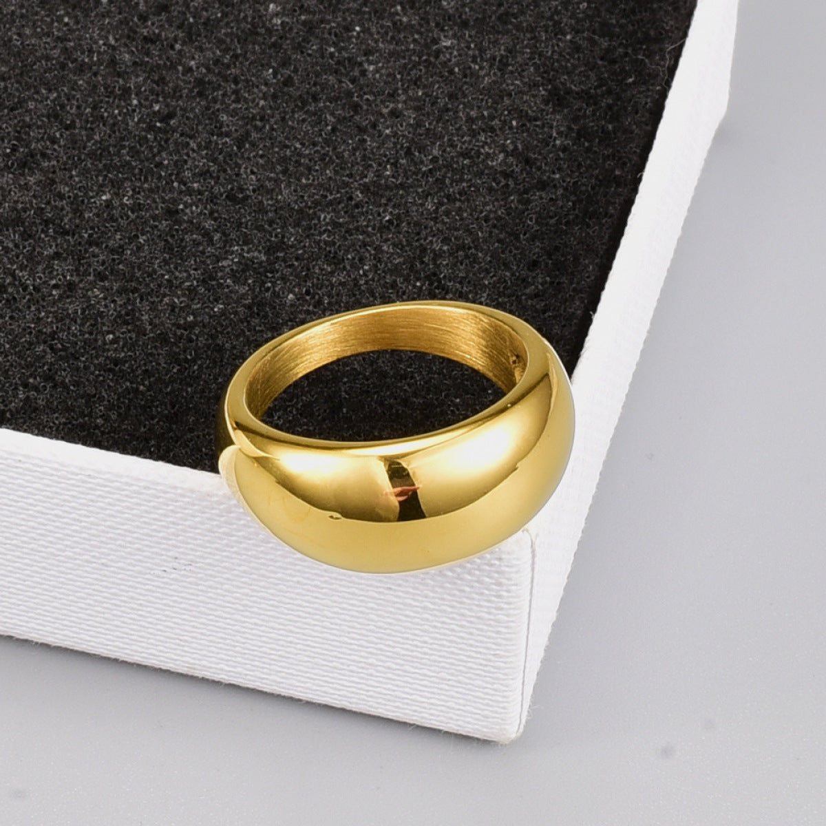Aurelie – Bague index arrondie