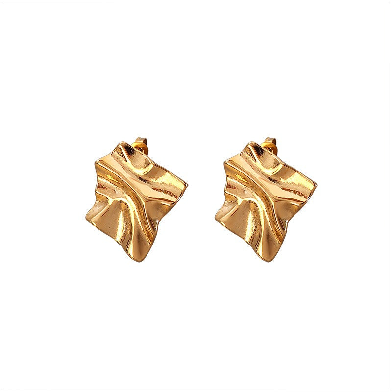 Catriona – Boucles d’Oreilles Plissées en Acier Titane