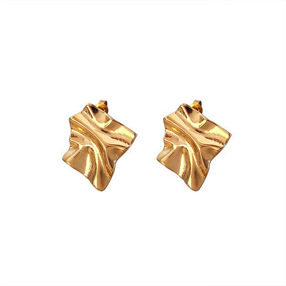Catriona – Boucles d’Oreilles Plissées en Acier Titane