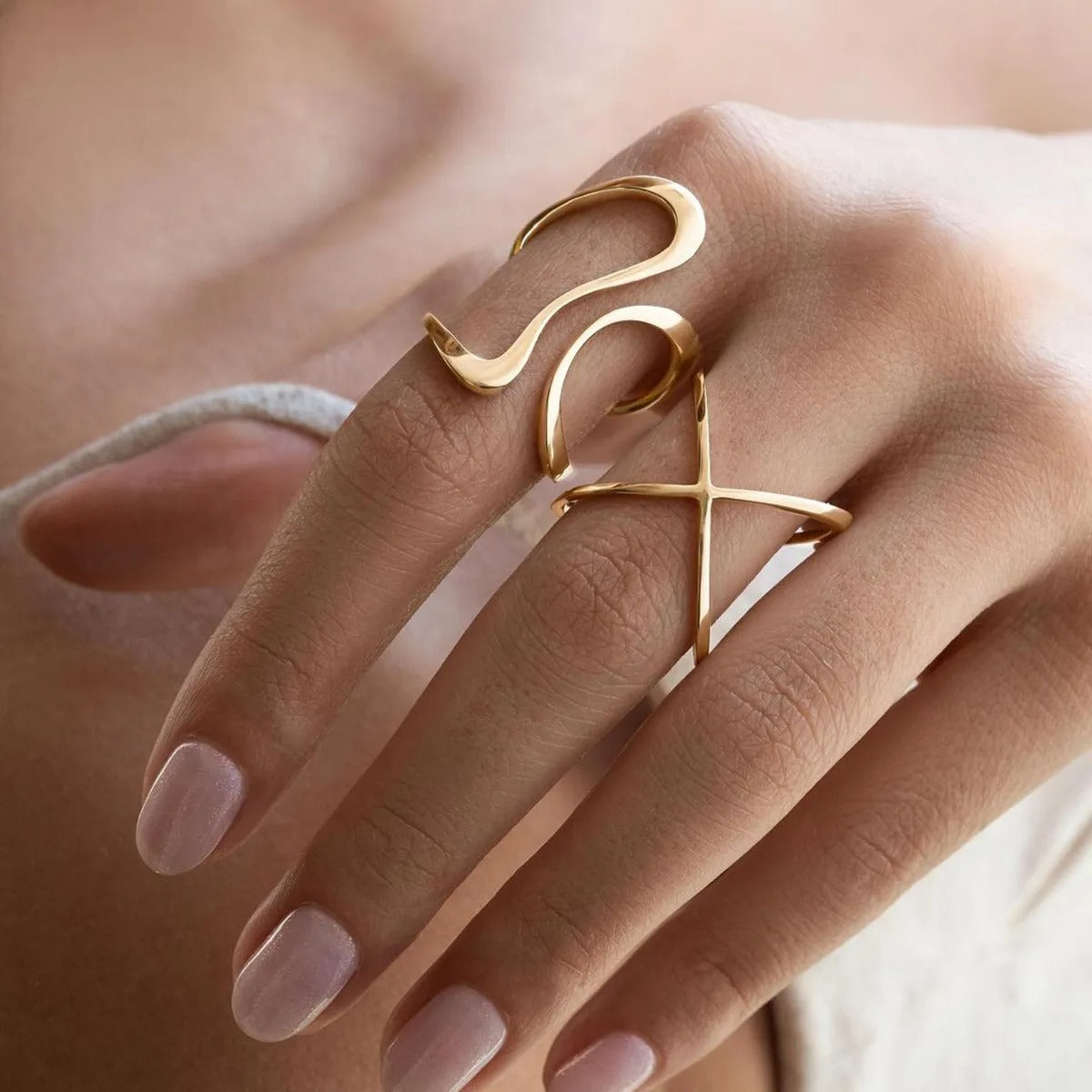 Dori – Bague Ouverte Spirale Dorée Irégulière