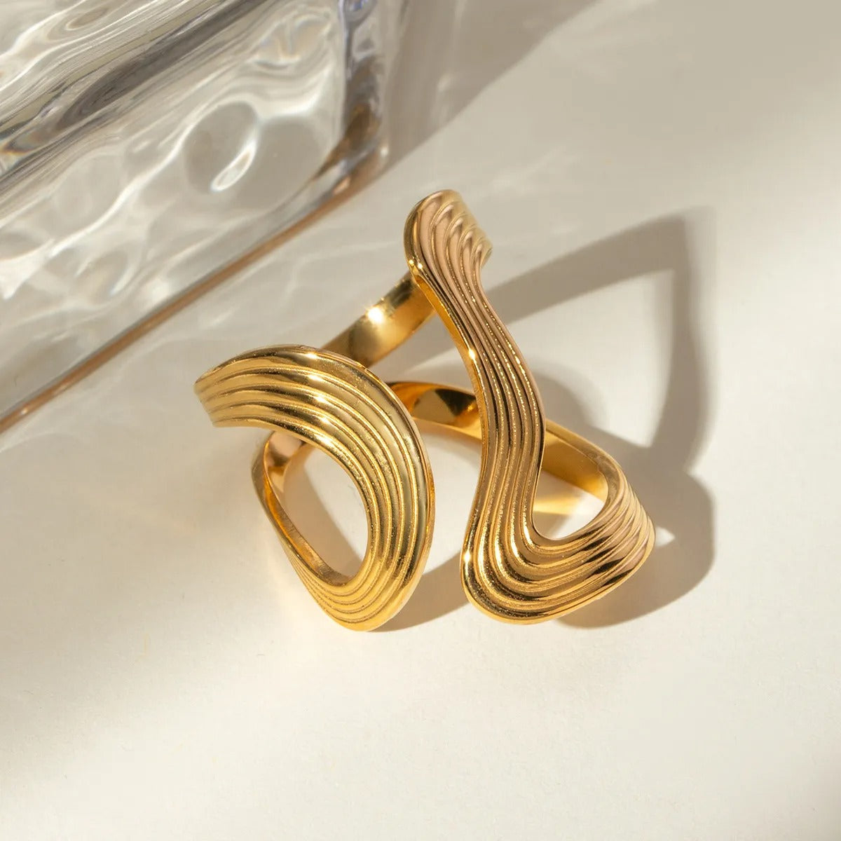 Elvie – Bague Ouverte à Ondulations Irrégulières