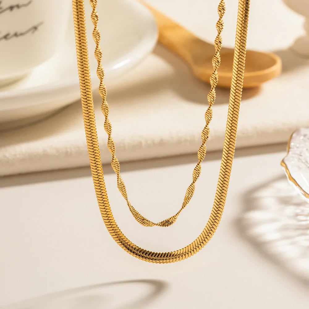 Valerie – Collier chaîne double torsadée en acier inoxydable doré
