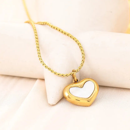 Neréa – Collier cœur en nacre