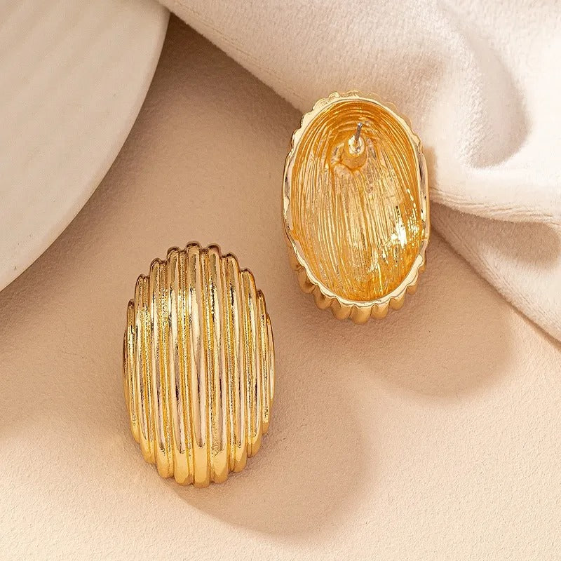 Isolde – Boucles Demi-Lune Vintage