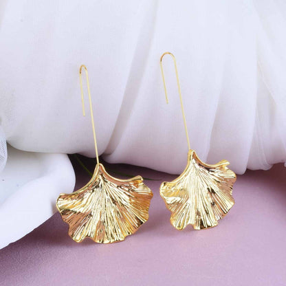Bliss – Boucles d’Oreilles Pétales Dorées Vintage