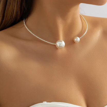 Vina – Collier Ouvert avec Perles