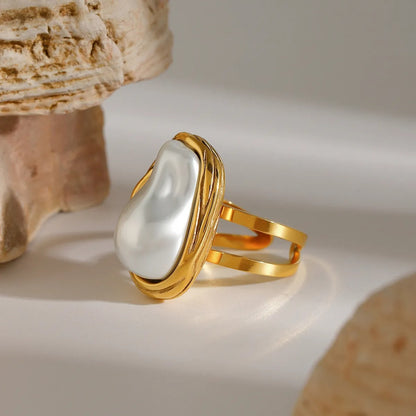 Clemence – Bague Camélia en Or et Perle