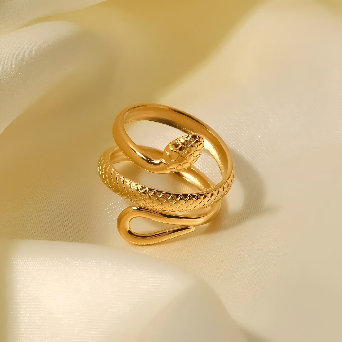 Zonya – Bague Serpentine Texturée Ajourée
