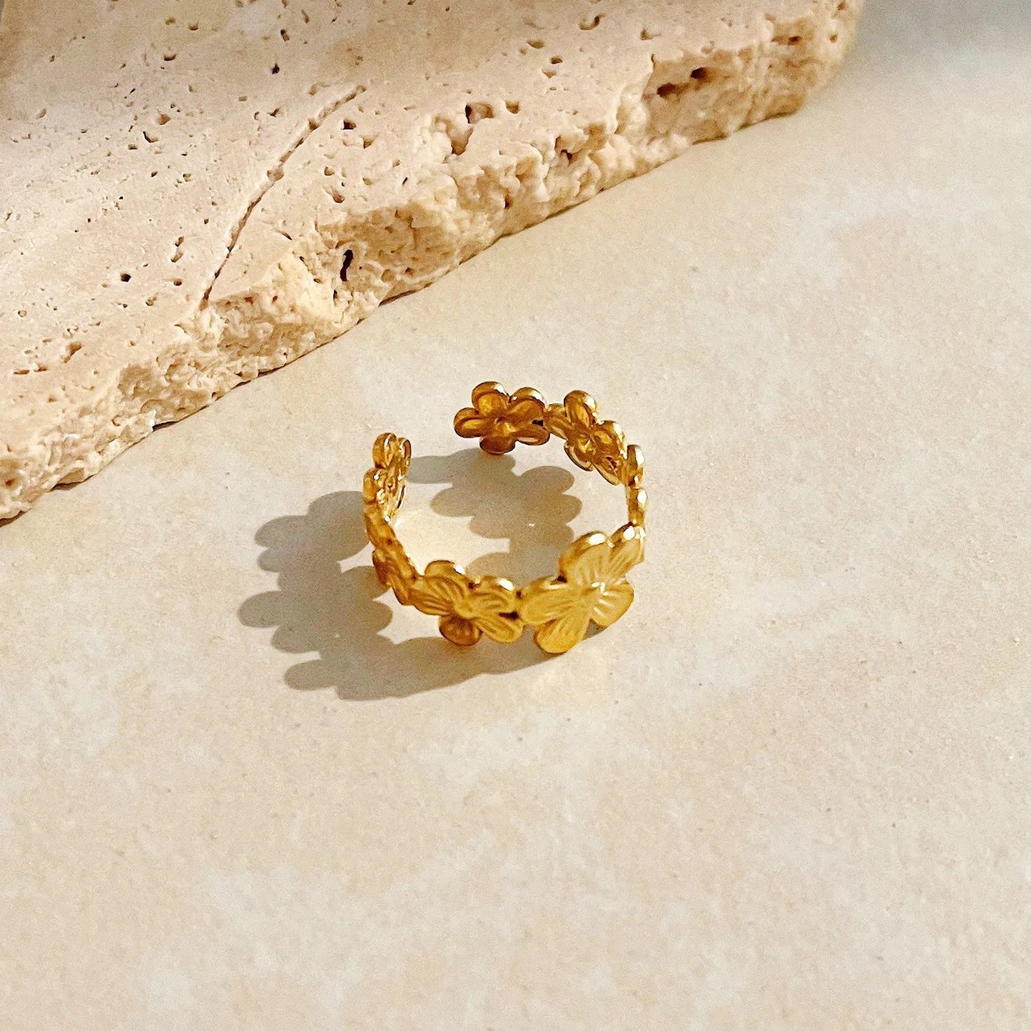 Jeziel – Bague Fleur Élégante