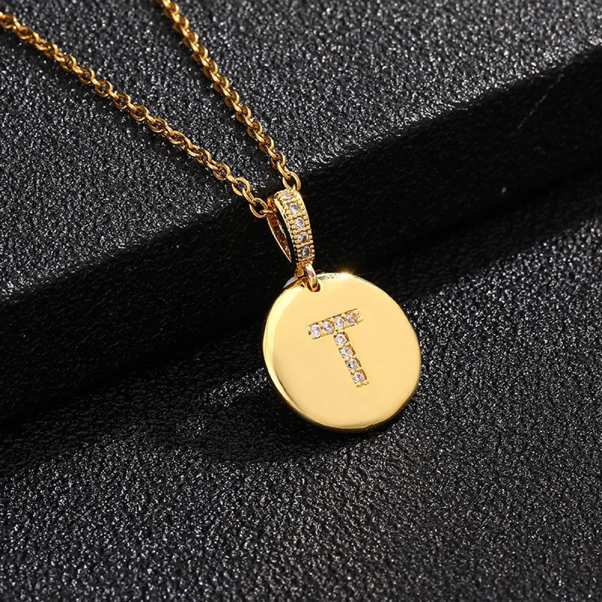 Alina – Collier Initiale Dorée