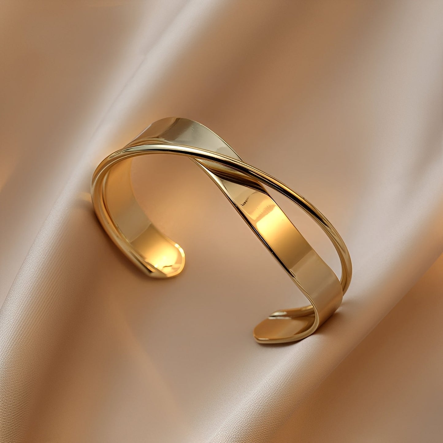 Lina – Bracelet Classique en Couleur Dorée