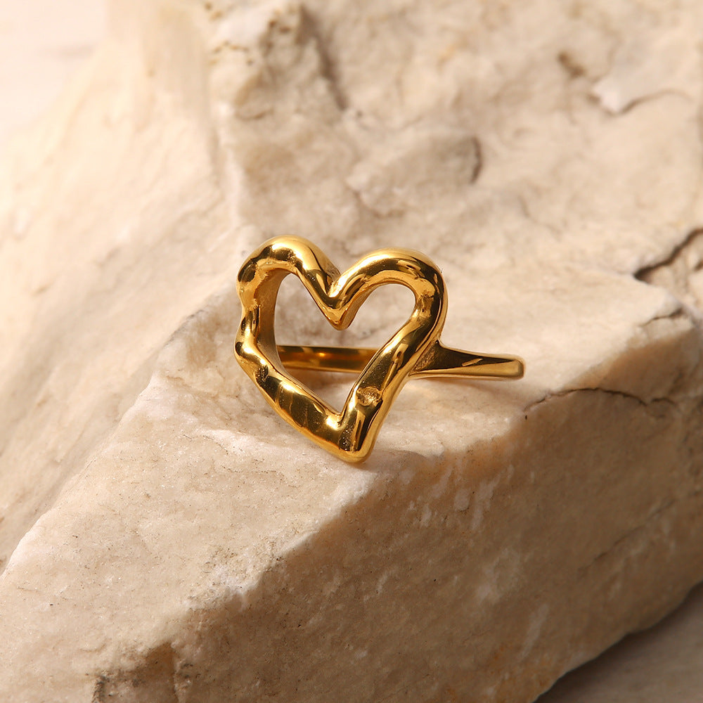 Anne – Bague Élégante en Acier Titane Plaqué Or
