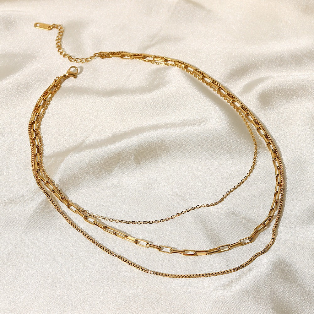 Lena – Collier Doré à 3 Rangées Élégant