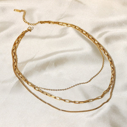Lena – Collier Doré à 3 Rangées Élégant