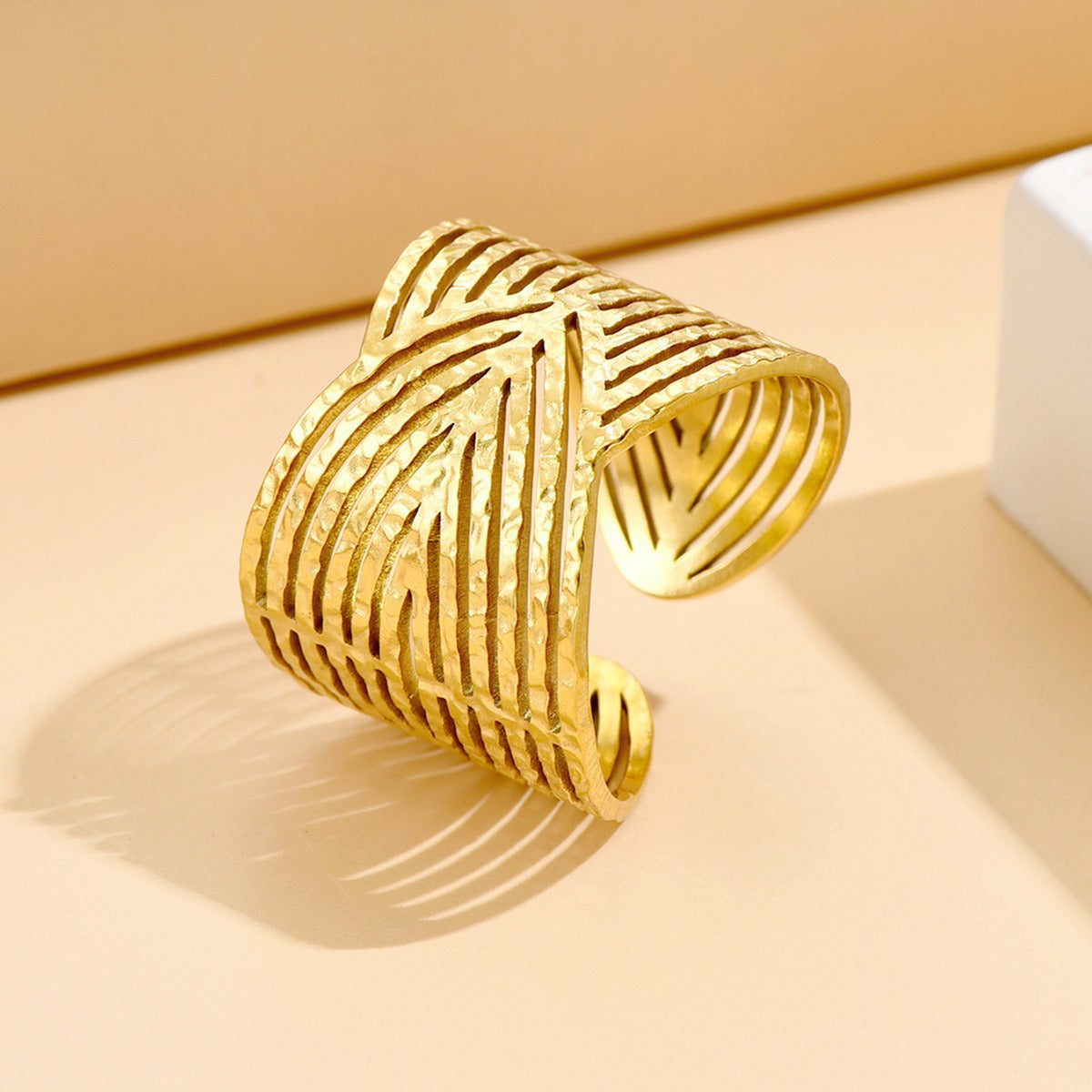 Kaye – Bague Creuse Élégante