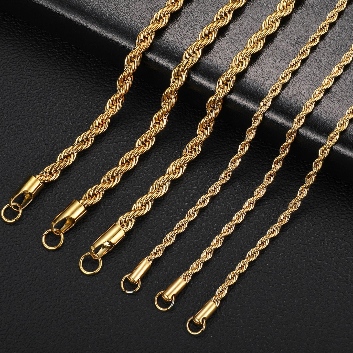 Kaina – Collier Chaîne Fleur Dorée en Acier Inoxydable