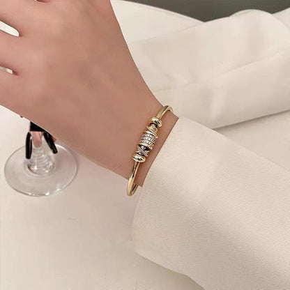 Amalia – Bracelet Réglable Charms Dorés