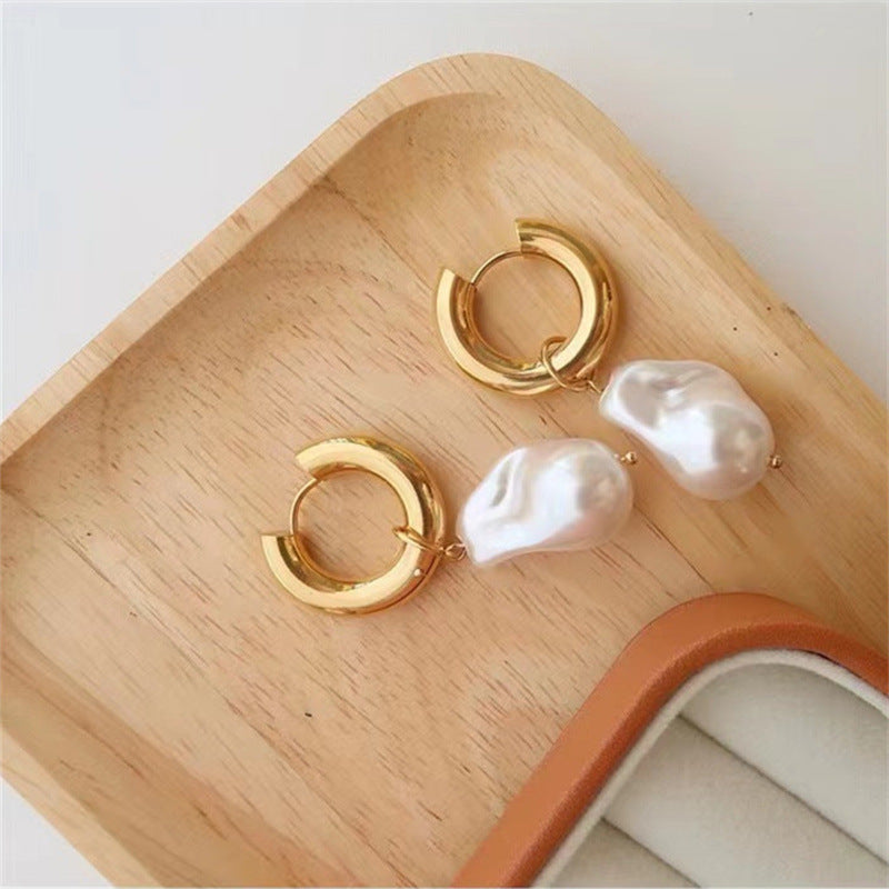 Erina – Boucles d’oreilles en perles baroques