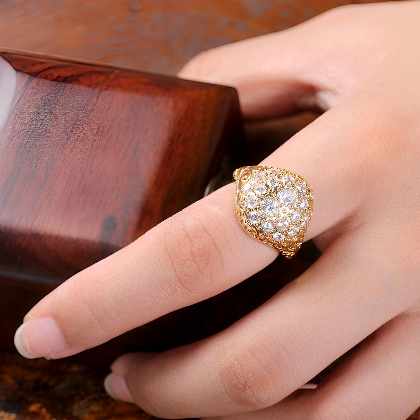 Nessa – Bague Vintage Arrondie en Doré Brillant