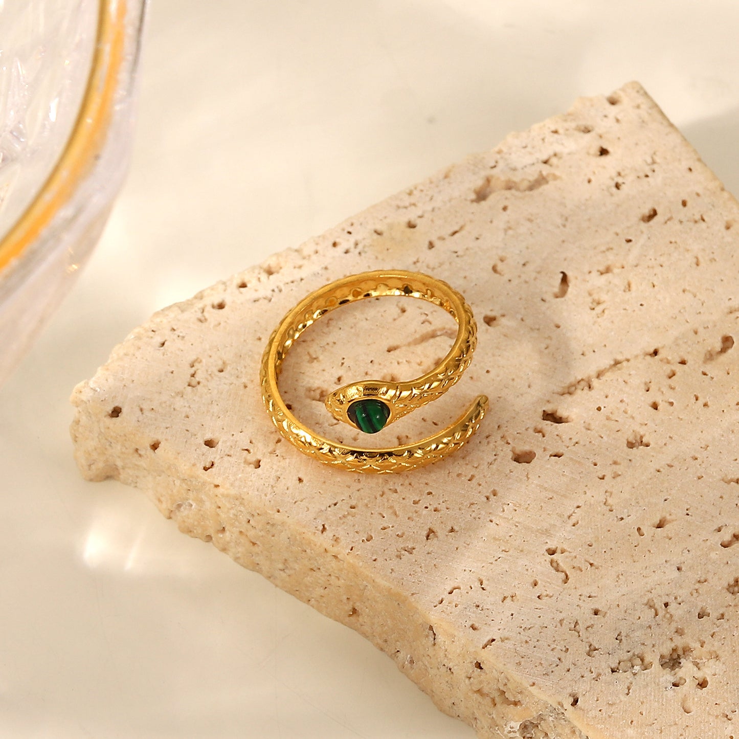 Isabelle – Bague serpent en acier inoxydable plaqué or