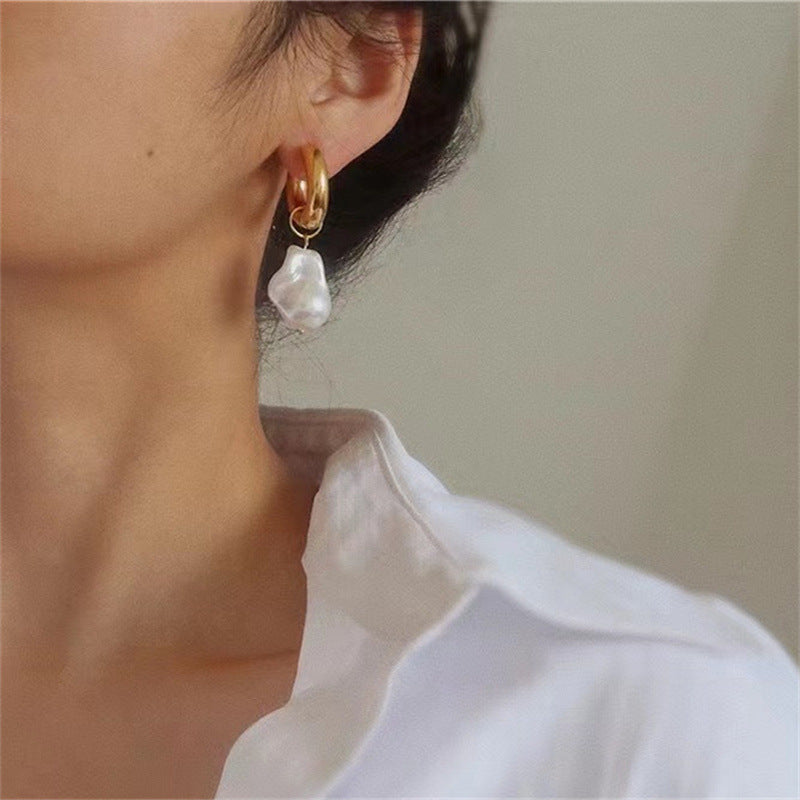 Erina – Boucles d’oreilles en perles baroques