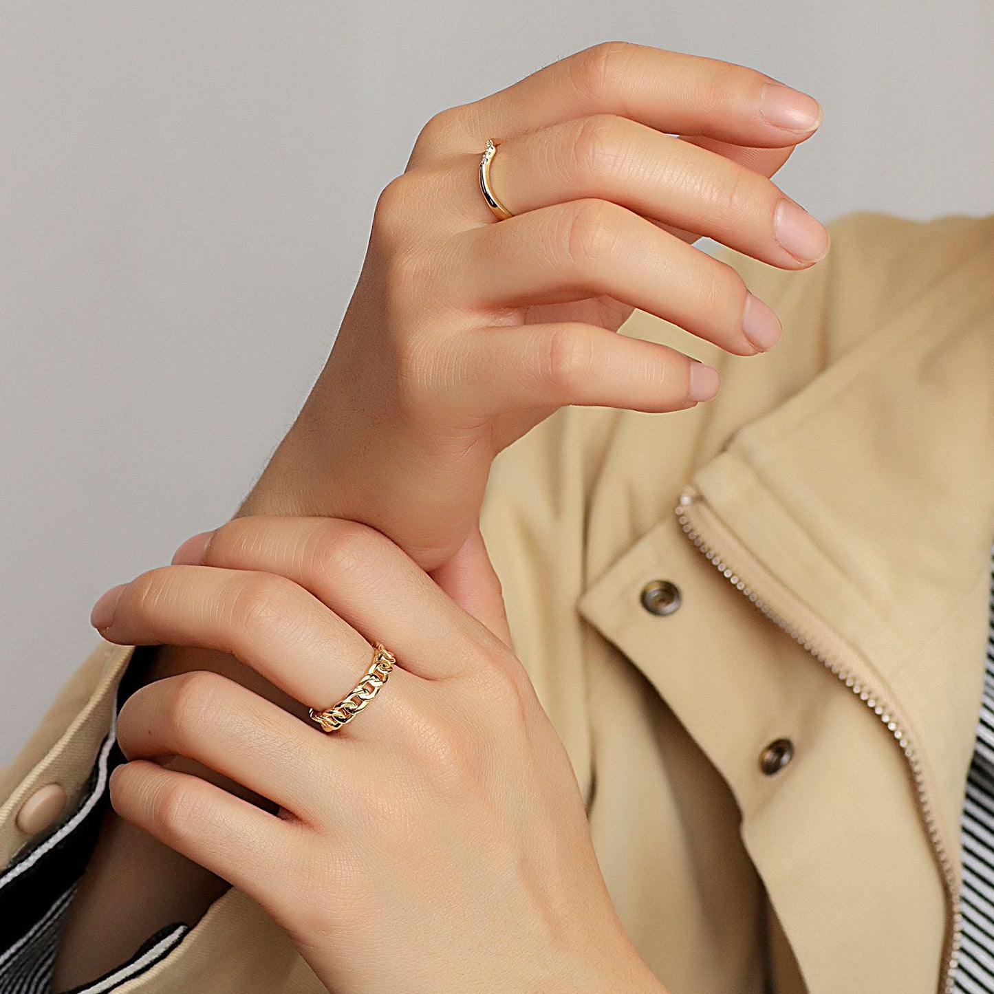 Yna – Bague Torsadée en Or Métallique