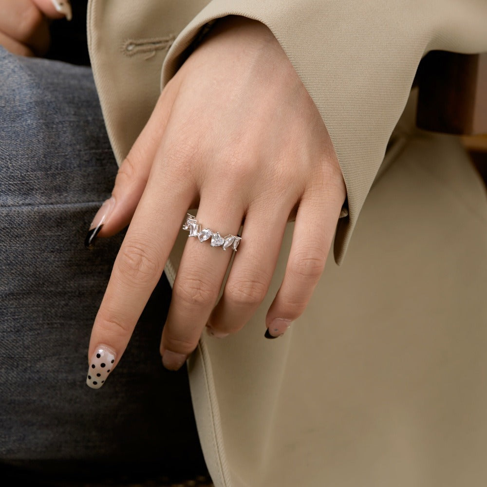 Keiko – Bague Anneau Sertie de Diamants à Taille Mixte