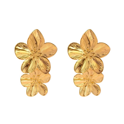 Camilla – Clous d’Oreilles Pétales Rétro